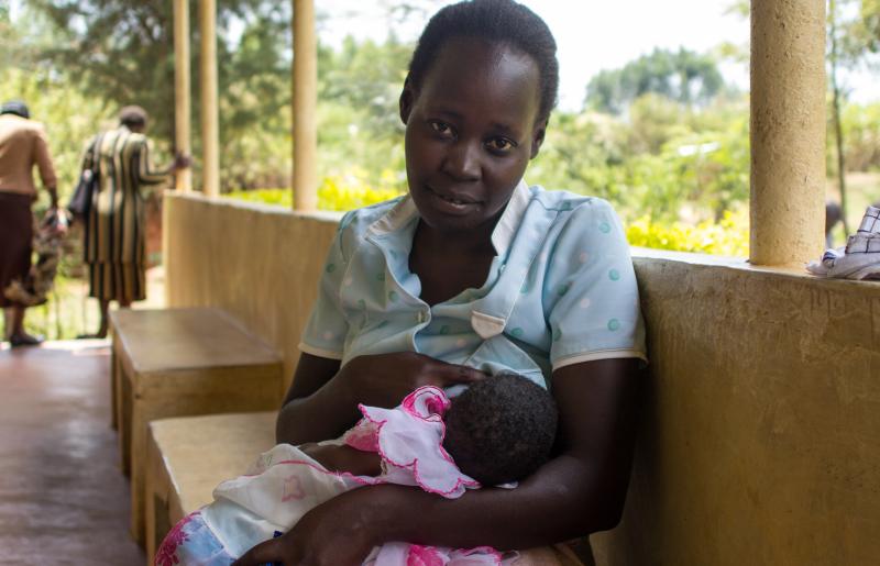 mother breastfeeding in Kenya